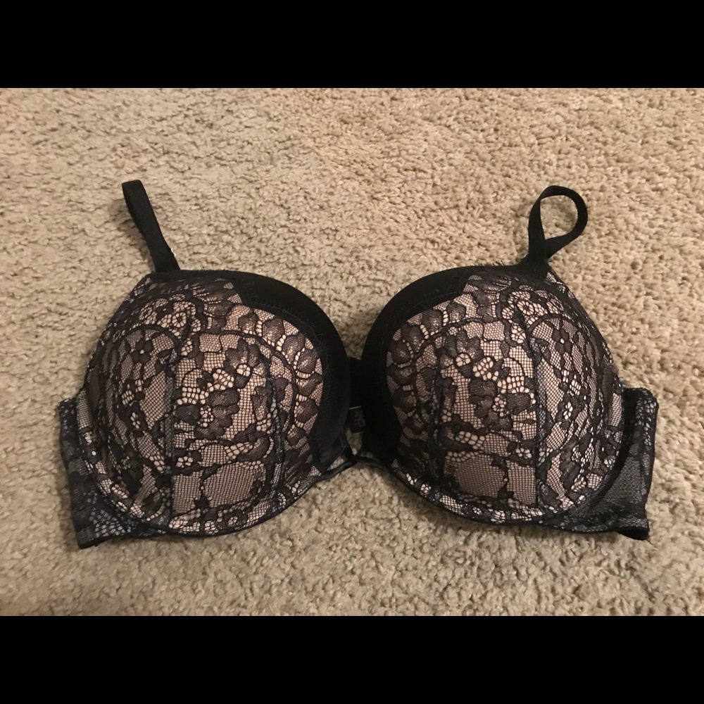 Victoria secret beautiful bombshell bra